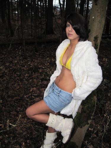 IMG_1306_sexy_yellow_bikini_mini_skirt.jpg