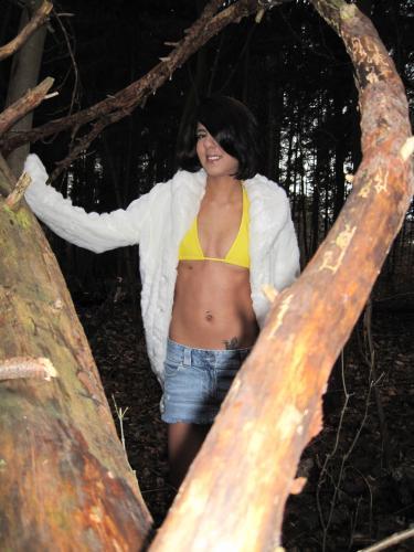 IMG_1313_sexy_yellow_bikini_mini_skirt.jpg