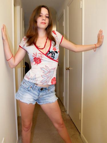 sexy_teen_girl_stacey_bubble_gum_DSCF0059.jpg
