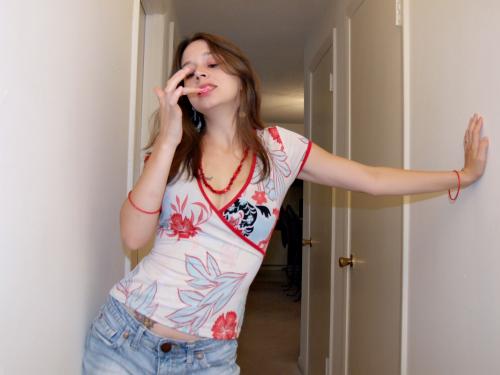 sexy_teen_girl_stacey_bubble_gum_DSCF0065.jpg